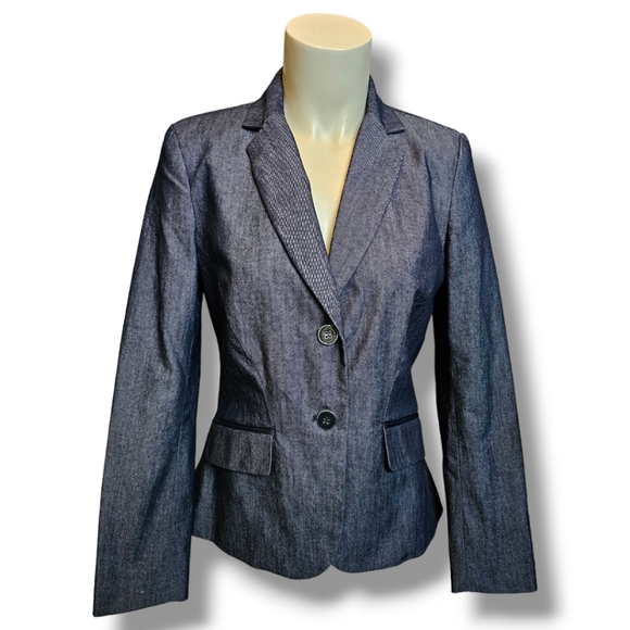 7th Avenue New York & Company blue blazer. 4 - Picture 1 of 9